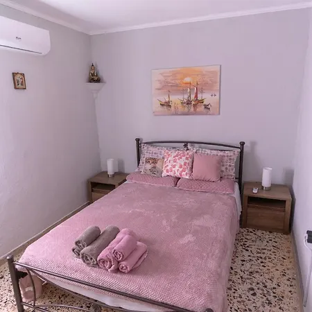 Tilemachos House Case de vacanță
