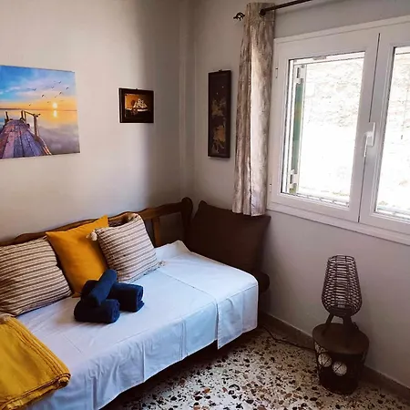 Tilemachos House Case de vacanță