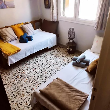Tilemachos House Case de vacanță